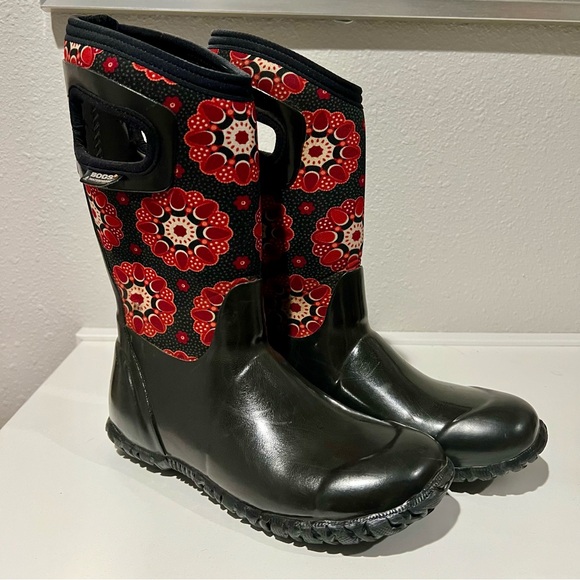 Bogs Other - BOGS Kids Classic Waterproof Kaleidoscope Rain Boots Red Black Size 3 Youth
